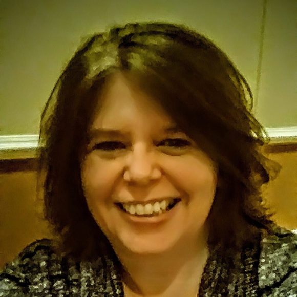 Meet your Posher, Gloria - Picture 1 of 1